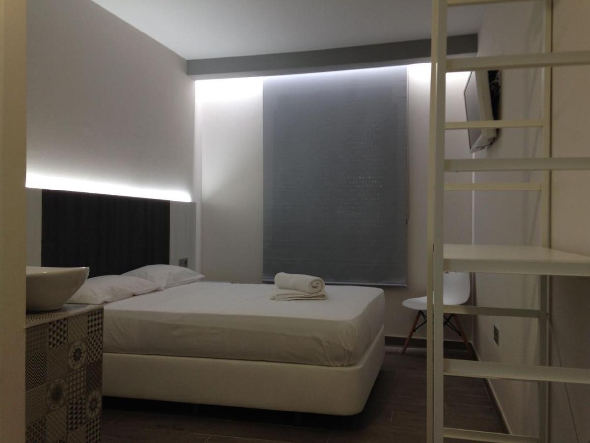 Hostal Letto Dal Mare บาเลนเซีย ภายนอก รูปภาพ
