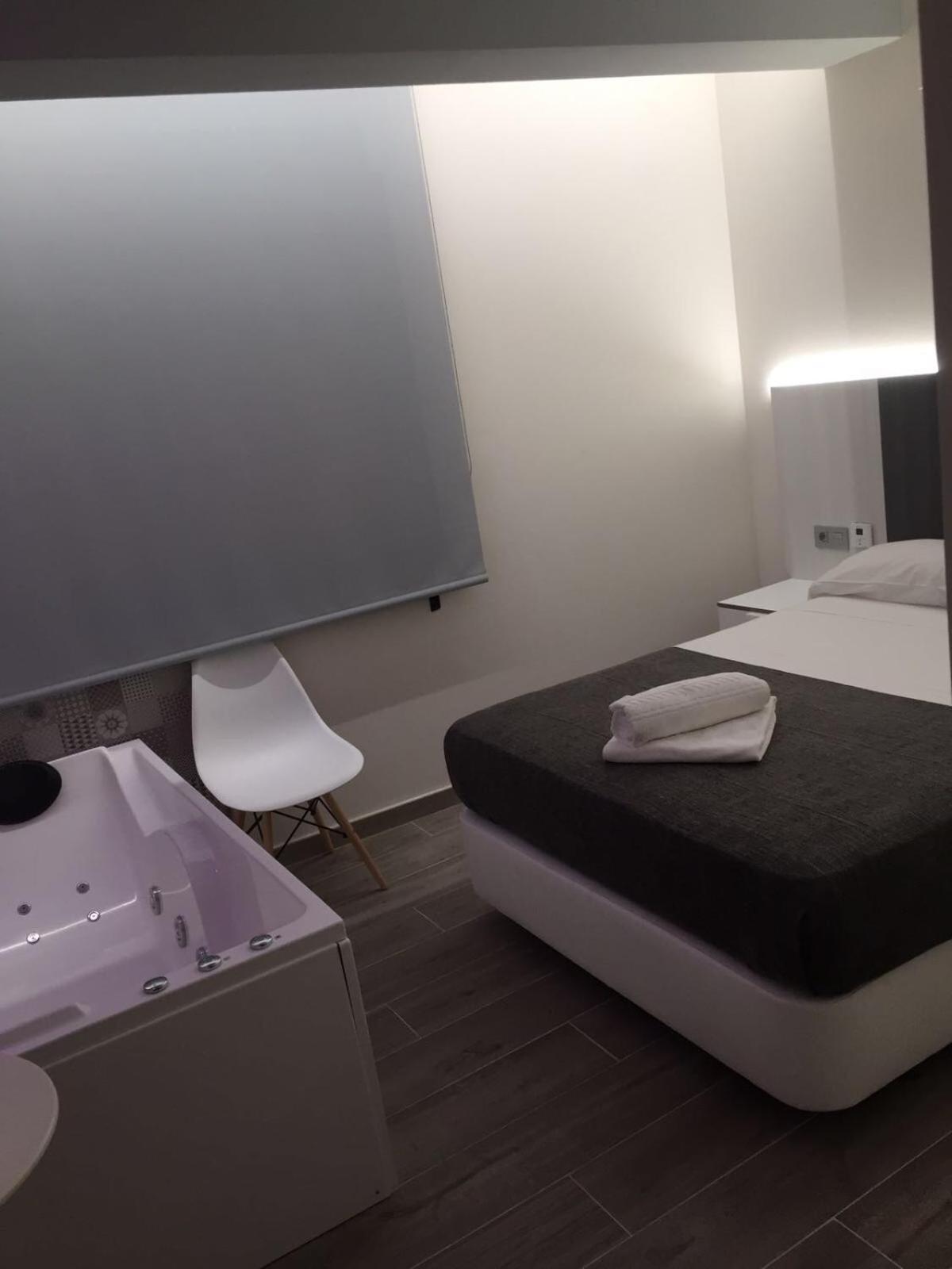 Hostal Letto Dal Mare บาเลนเซีย ภายนอก รูปภาพ